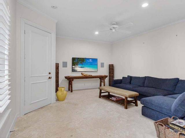 Дом в аренду по адресу 1028 Coralina Lane - фото 6438535