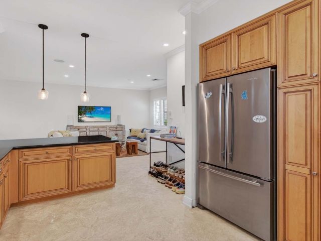 Дом в аренду по адресу 1028 Coralina Lane - фото 6438539