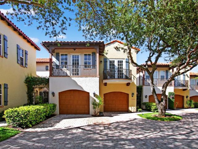 Дом в аренду по адресу 1028 Coralina Lane - фото 6438547