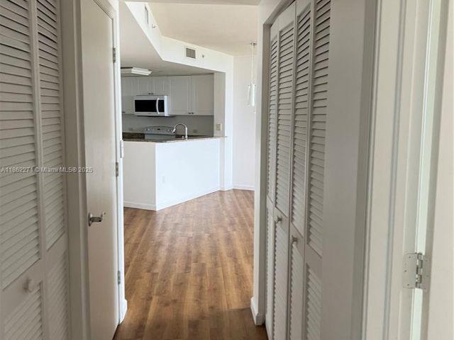 Продажа квартиры #1411 - фото 7443733