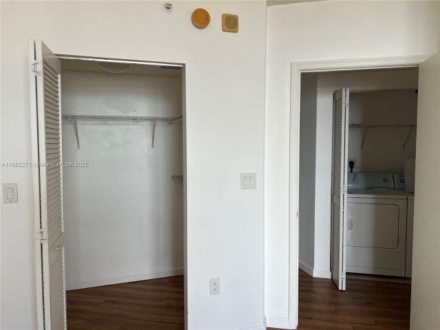 Продажа квартиры #1411 - фото 7443737