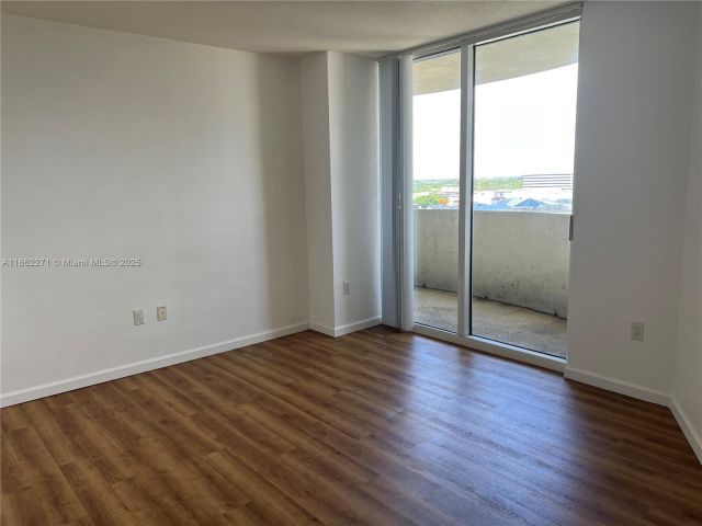 Продажа квартиры #1411 - фото 7443739