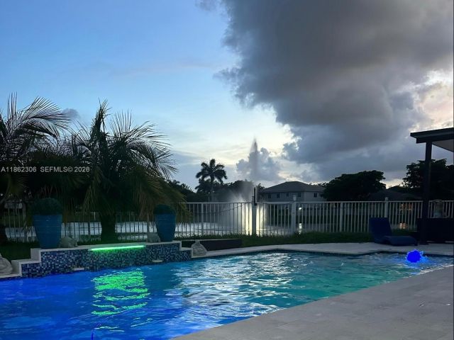 Продажа дома по адресу 318 NE 31st Ave - фото 7460230