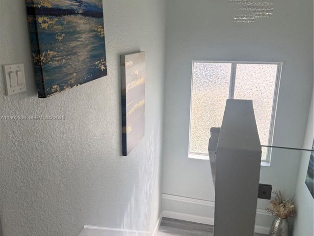 Продажа дома по адресу 318 NE 31st Ave - фото 7460258