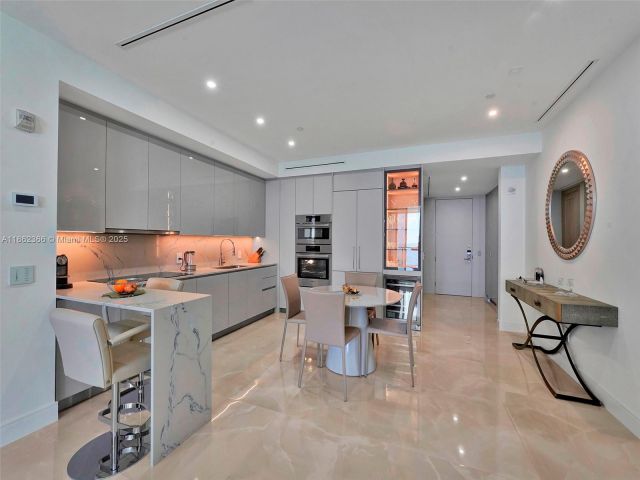 Продажа квартиры # - фото 6439993