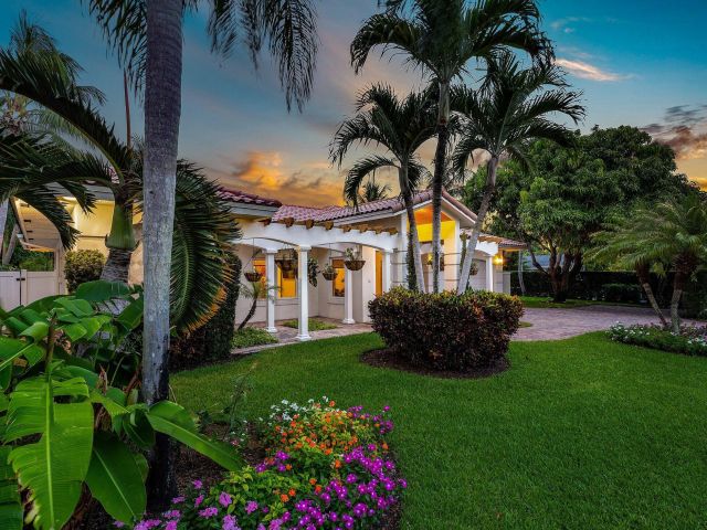 Продажа дома по адресу 125 NE 10th Street - фото 6440463