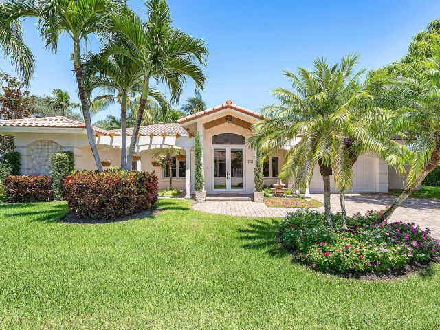 Продажа дома по адресу 125 NE 10th Street - фото 6440466