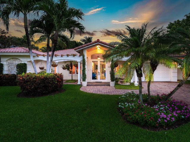 Продажа дома по адресу 125 NE 10th Street - фото 6440467