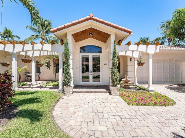 Продажа дома по адресу 125 NE 10th Street - фото 6440468