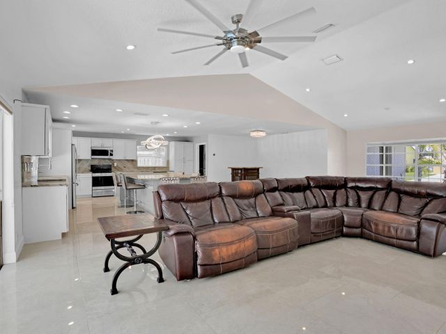 Продажа дома по адресу 17634 Lake Park Road - фото 6445855