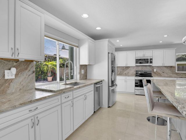 Продажа дома по адресу 17634 Lake Park Road - фото 6445858