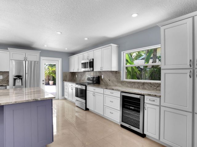 Продажа дома по адресу 17634 Lake Park Road - фото 6445859