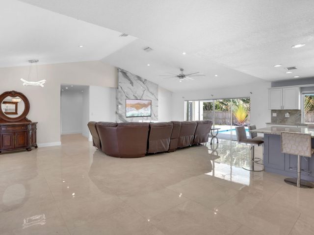 Продажа дома по адресу 17634 Lake Park Road - фото 6445865