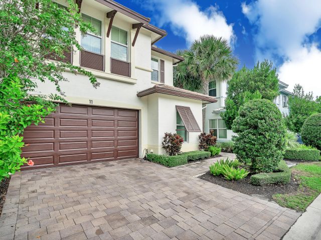 Дом в аренду по адресу 23008 Clear Echo Drive 11 - фото 6689399