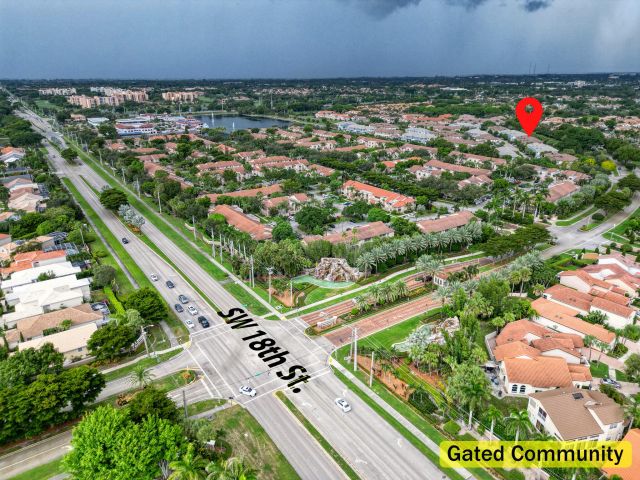 Дом в аренду по адресу 23008 Clear Echo Drive 11 - фото 6689402