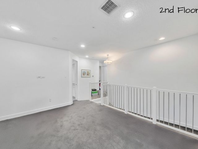 Дом в аренду по адресу 23008 Clear Echo Drive 11 - фото 6689407