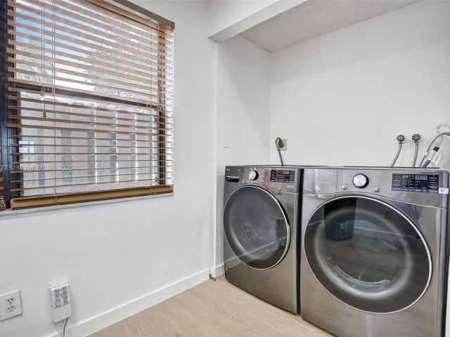 Продажа дома по адресу 340 SW 97th Ave - фото 7444515