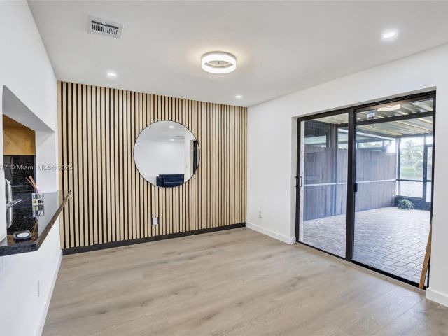 Продажа дома по адресу 340 SW 97th Ave - фото 7444521