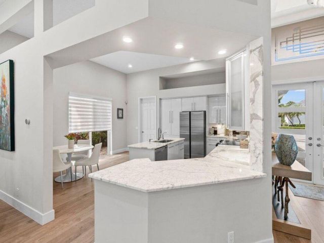 Продажа дома по адресу 16100 Villa Vizcaya Place - фото 6441183