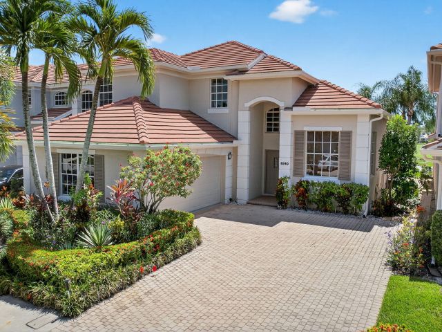 Продажа дома по адресу 8240 Heritage Club Drive - фото 6913492