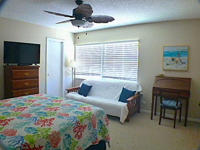 Дом в аренду по адресу 2686 NW 7th Court C - фото 6441208