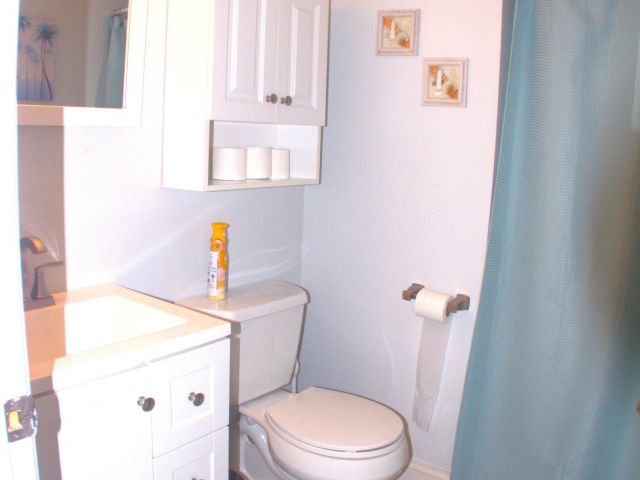 Дом в аренду по адресу 2686 NW 7th Court C - фото 6441210