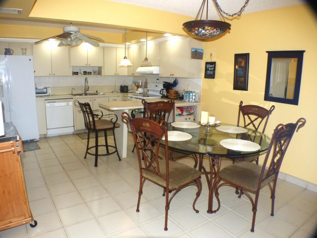 Дом в аренду по адресу 2686 NW 7th Court C - фото 6441213