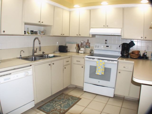 Дом в аренду по адресу 2686 NW 7th Court C - фото 6441214