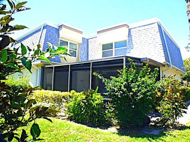 Дом в аренду по адресу 2686 NW 7th Court C - фото 6441217