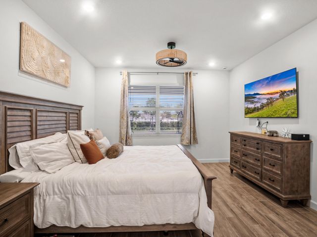 Продажа дома по адресу 13421 Brotherhood Way - фото 6443306