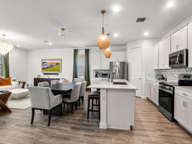 Продажа дома по адресу 13421 Brotherhood Way - фото 6443308