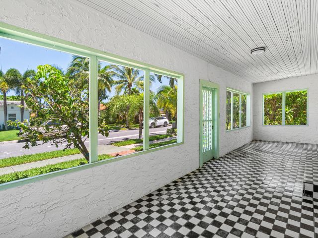 Продажа дома по адресу 234 Greenwood Drive - фото 6441513