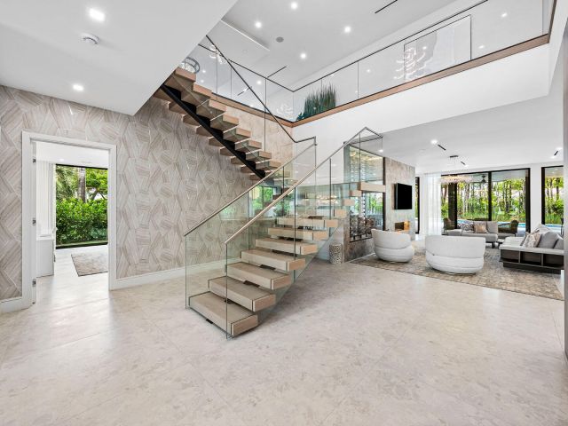 Продажа дома по адресу 217 Thatch Palm Drive - фото 6538210