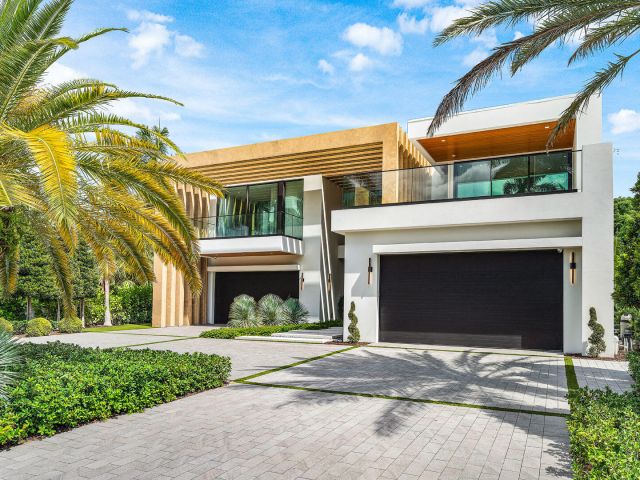 Продажа дома по адресу 217 Thatch Palm Drive - фото 6538213