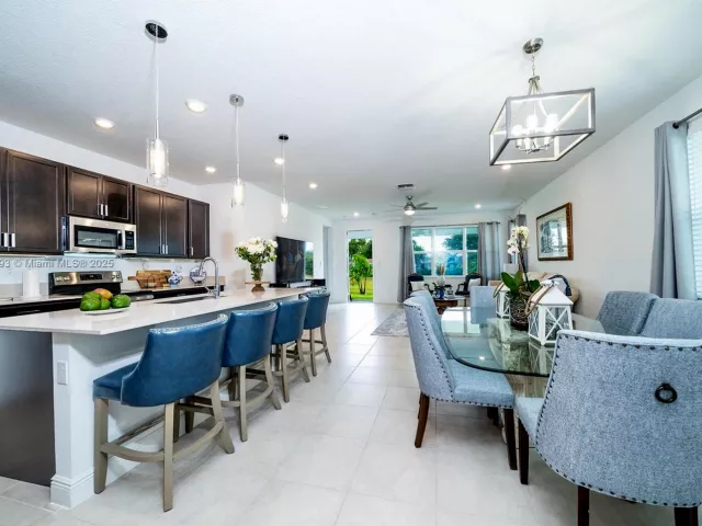 Дом в аренду по адресу 4230 Rosa Dr - фото 6447383