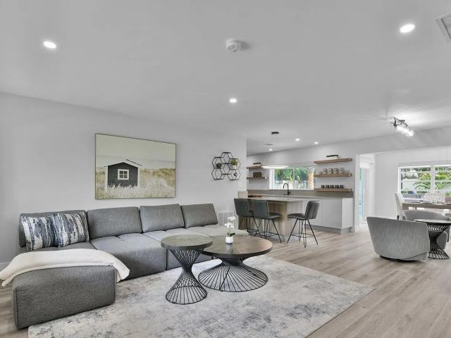 Продажа дома по адресу 803 Bluebird Drive - фото 6444729