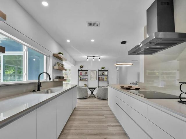 Продажа дома по адресу 803 Bluebird Drive - фото 6444736