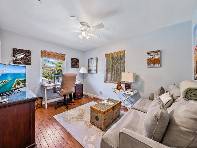 Дом в аренду по адресу 245 Arlington Road - фото 6444846