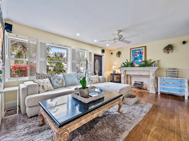 Дом в аренду по адресу 245 Arlington Road - фото 6444853