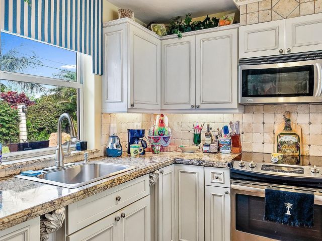 Дом в аренду по адресу 245 Arlington Road - фото 6444855