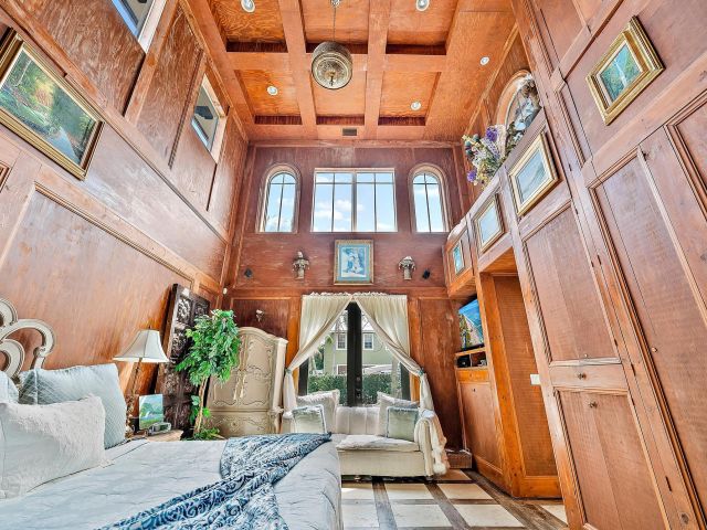 Дом в аренду по адресу 245 Arlington Road - фото 6444857