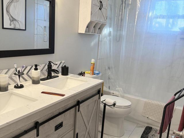 Продажа дома по адресу 237 Porter Place - фото 6445579