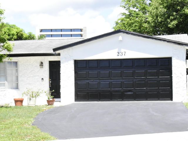 Продажа дома по адресу 237 Porter Place - фото 6445588