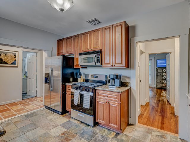 Продажа дома по адресу 421 51st Street - фото 6447486