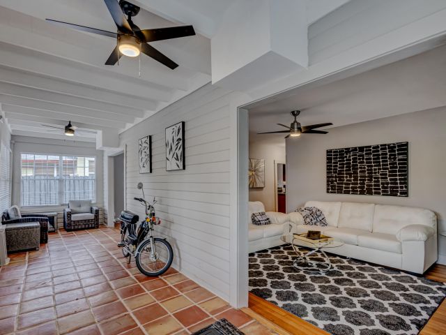 Продажа дома по адресу 421 51st Street - фото 6447492