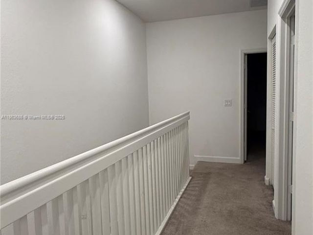 Дом в аренду по адресу 947 NE 211th St 947 - фото 7514100