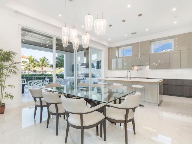 Дом в аренду по адресу 1180 Bimini Lane - фото 6450201