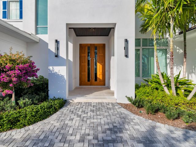 Дом в аренду по адресу 1180 Bimini Lane - фото 6450206