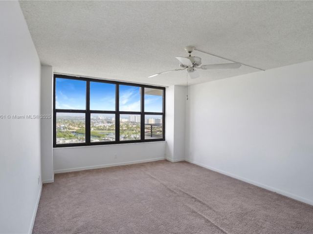 Продажа квартиры #2408 - фото 6448244