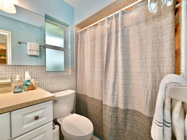 Дом в аренду по адресу 129 Alhambra Place - фото 6447496